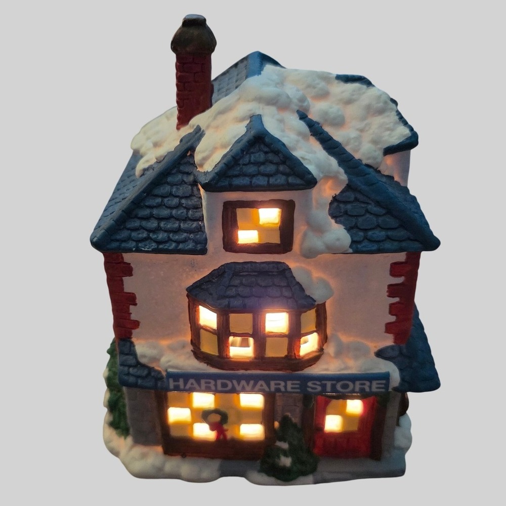 Noma Dickensville 1995 Hardware Store Lighted Christmas Village Porcelain VTG